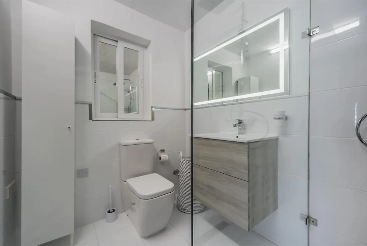Deluxe Seaview Apartment Saint Julian's